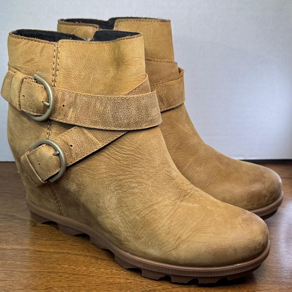 Sorel Joan of Arc Wedge Buckle II Buckles Leather Boots Booties, Womens sz 10